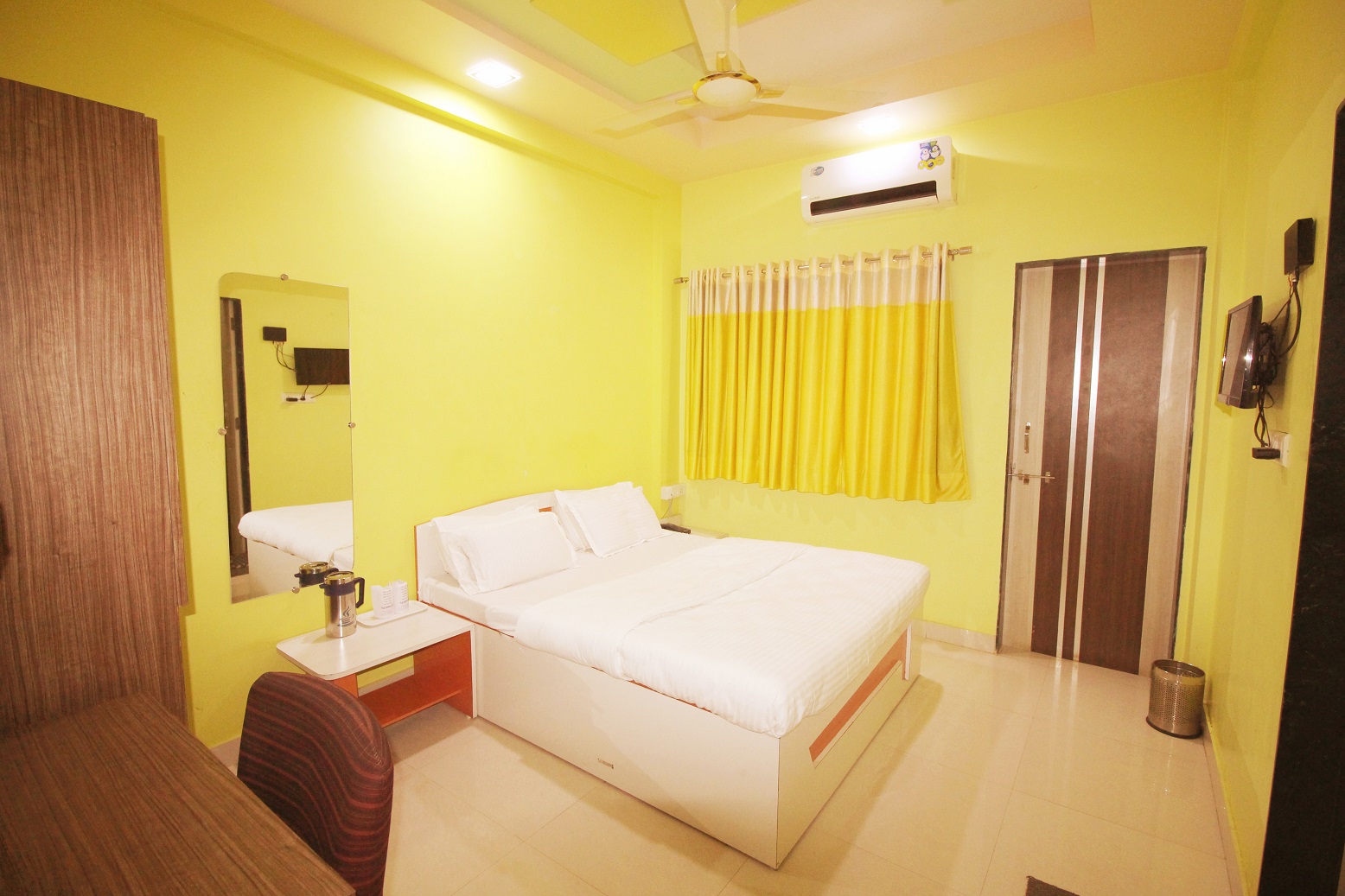 Hotel Somnath Sagar - Superior AC Room View_2